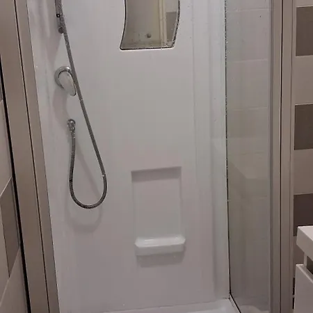 Large Entire Near Paris Appartement