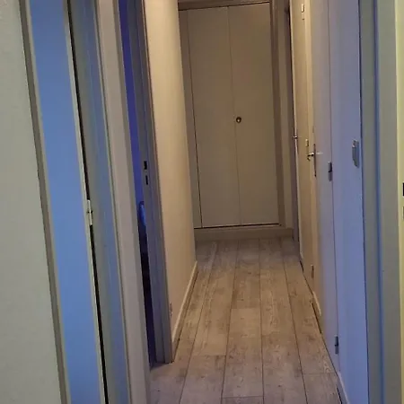 Large Entire Near Paris Appartement Creil