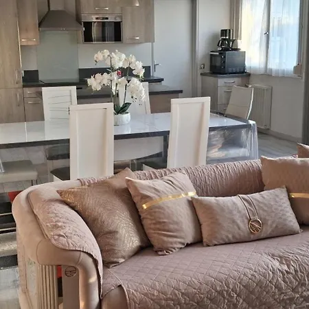 Appartement Large Entire Near Paris *
